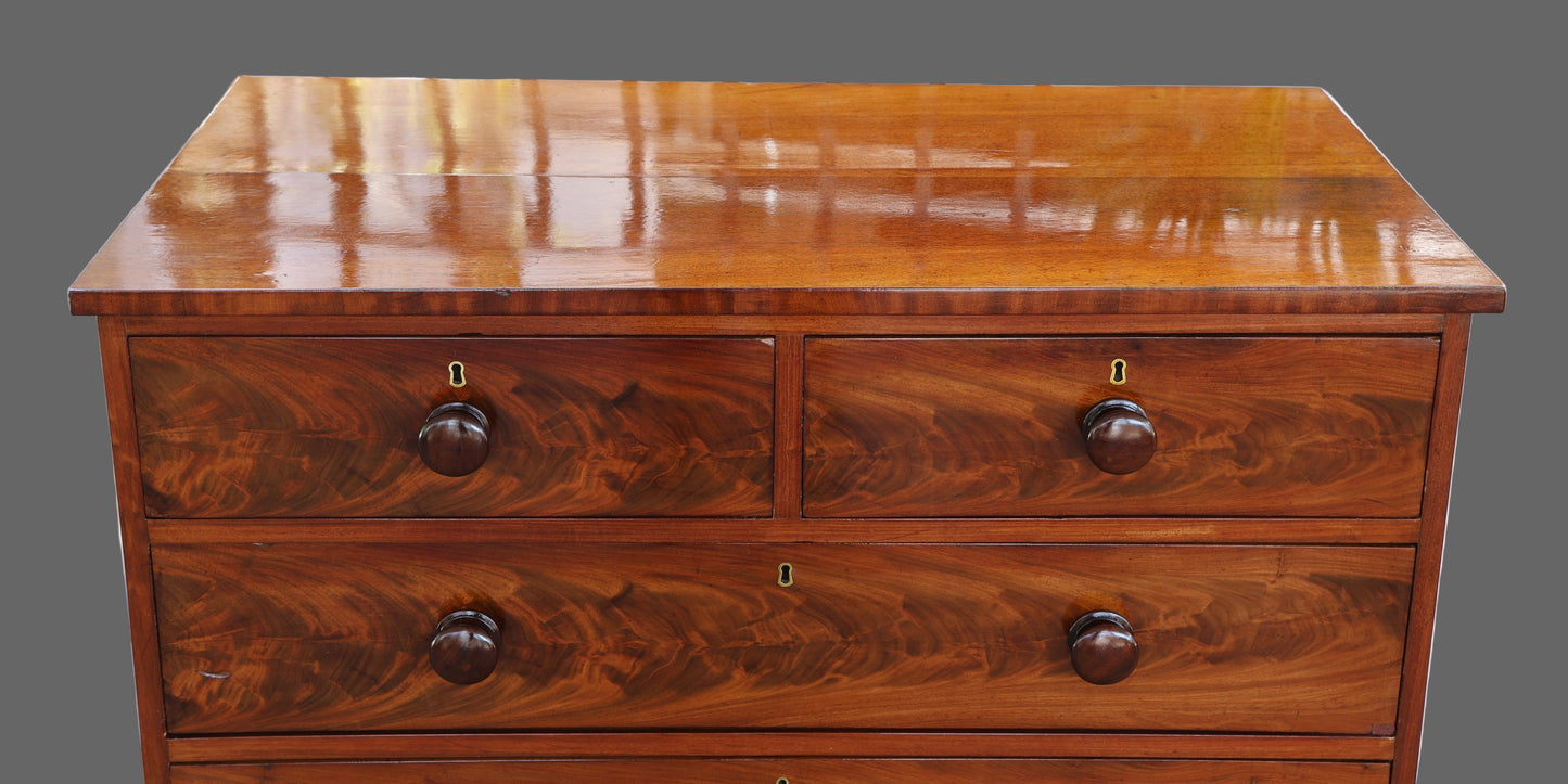 Victorian mahogany Chest of Drawers