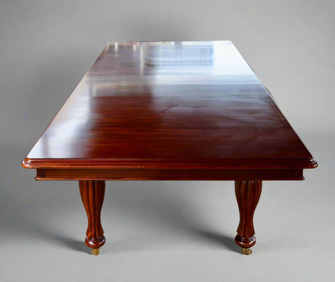 Victorian style mahogany extension Dining Table