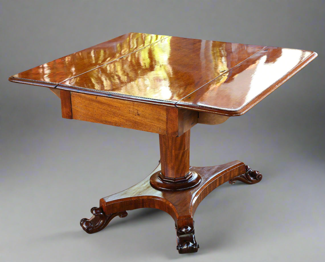 Early Victorian mahogany Dropside Table