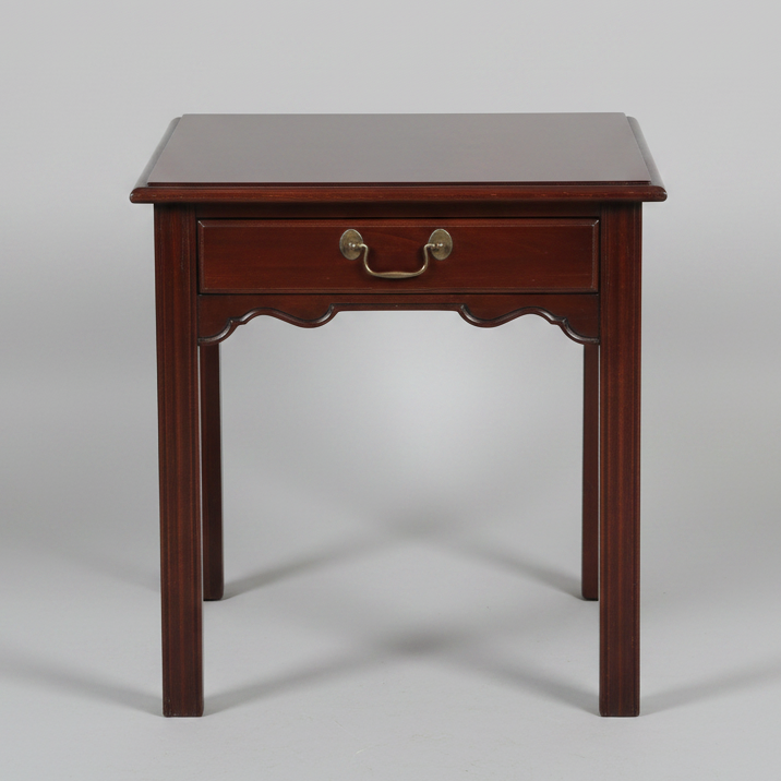 Fine pair of mahogany Side/Lamp Tables