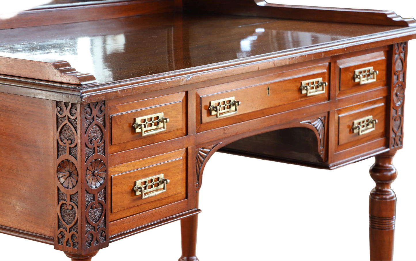 Superb quality late Victorian walnut Writing Desk attributed to Edwards and Roberts of London