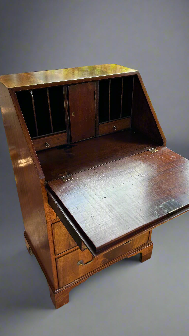 Edwardian Lady's Bureau