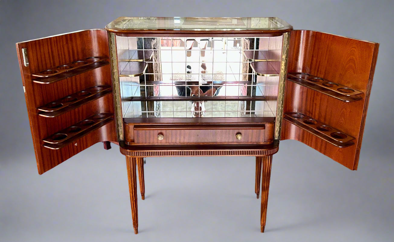 Swedish Förenade Möbler Linköping, 1950's mahogany Bar Cabinet.