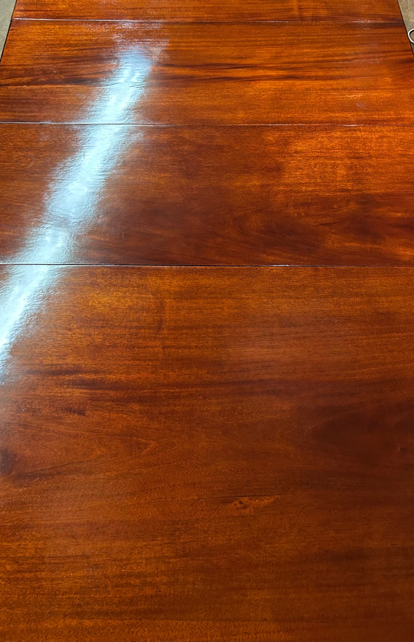 Early Victorian mahogany extension Dining Table