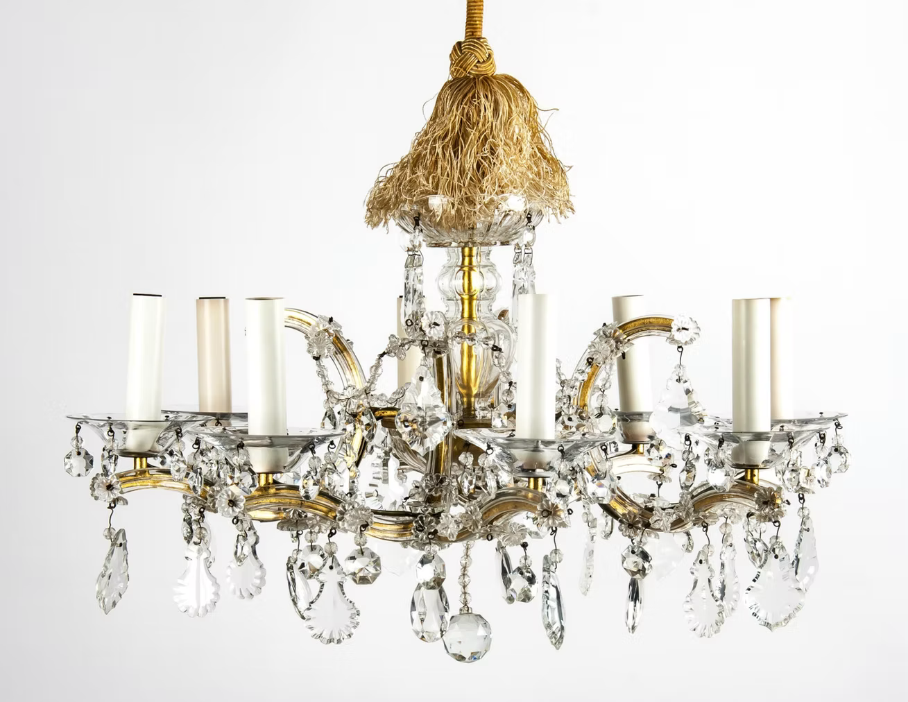 A beautiful French 8 light crystal Chandelier. - SOLD