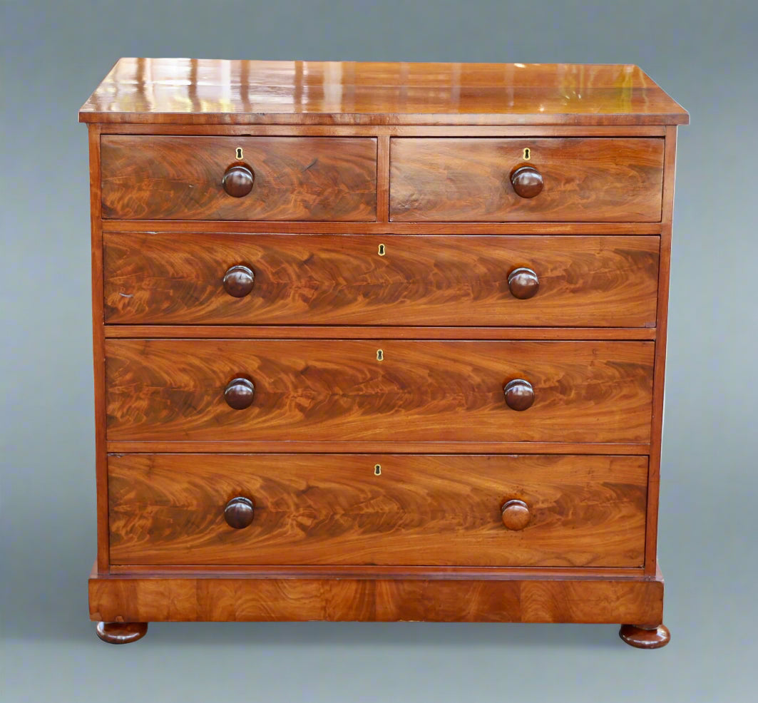 Victorian mahogany Chest of Drawers