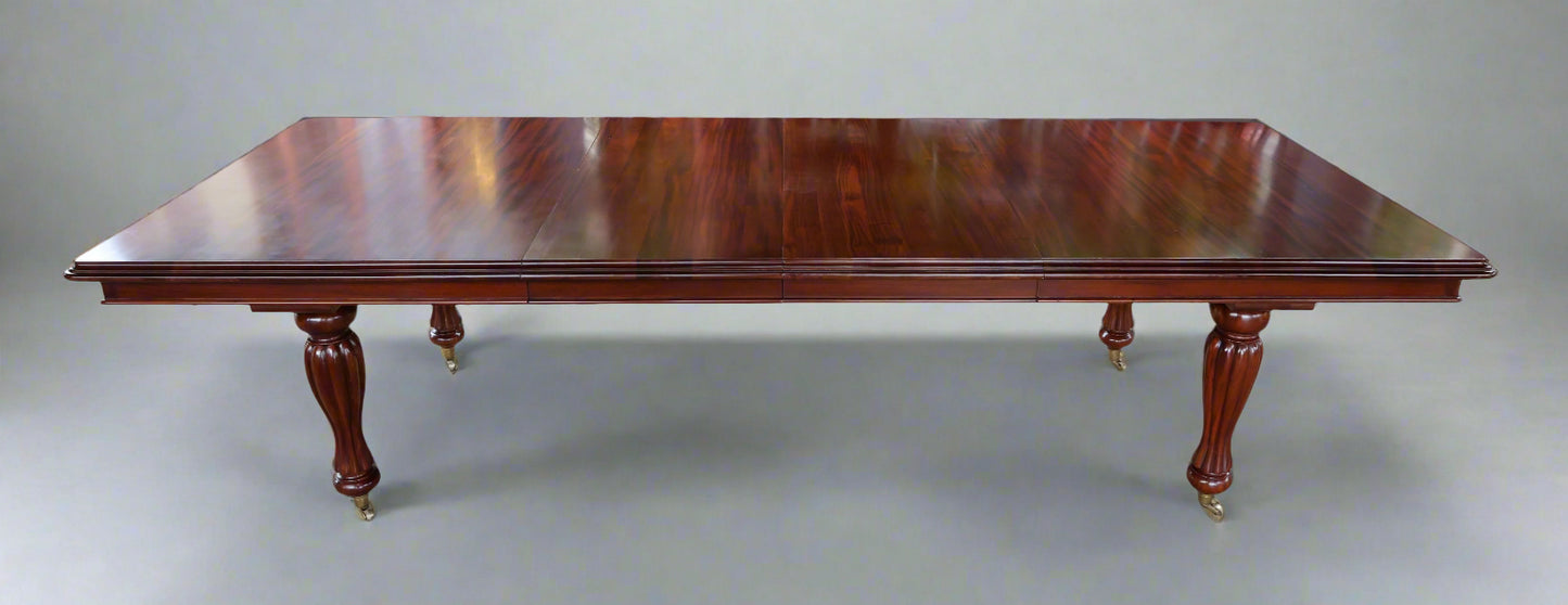 Victorian style mahogany extension Dining Table