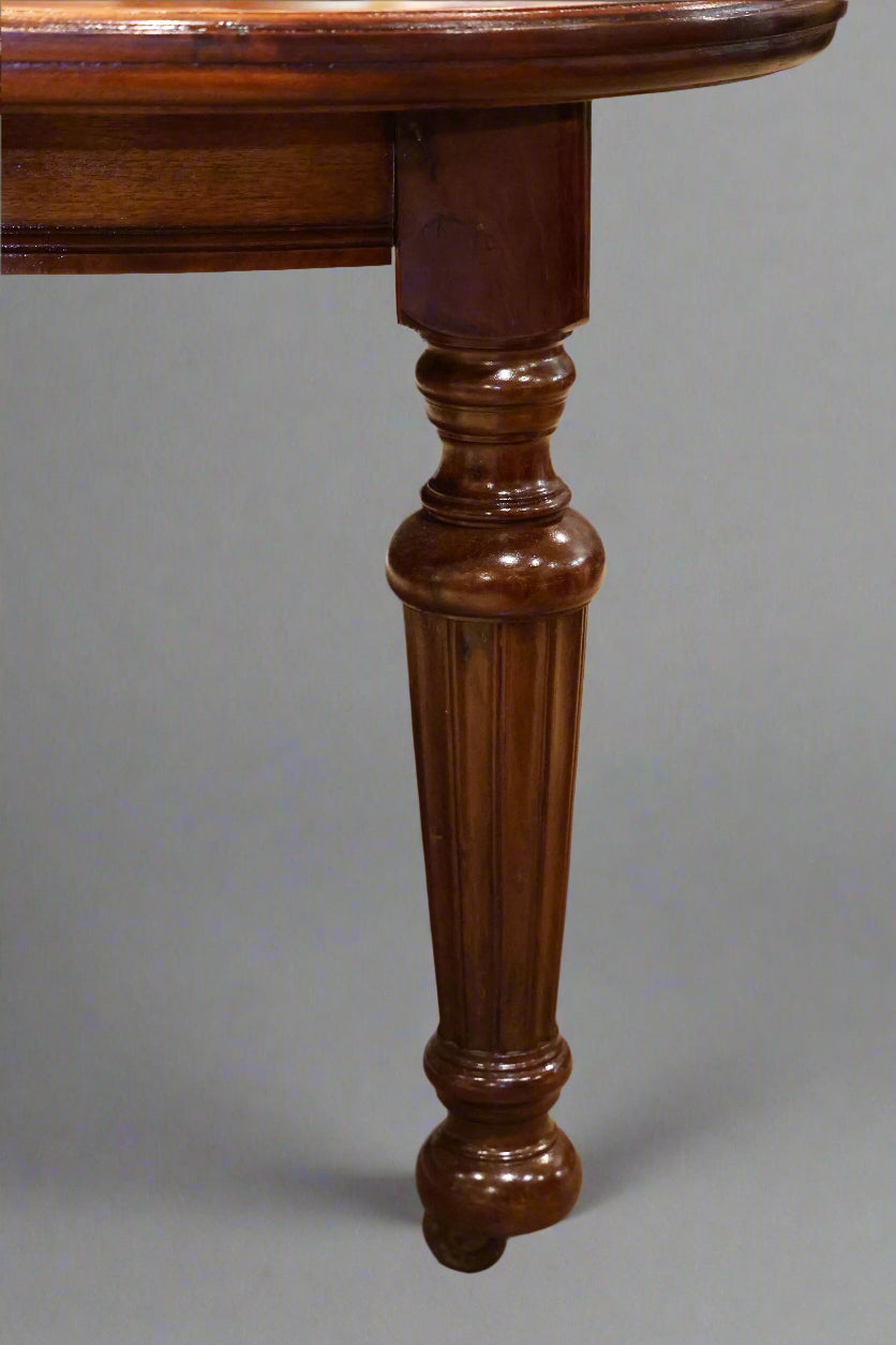 Early Victorian mahogany extension Dining Table