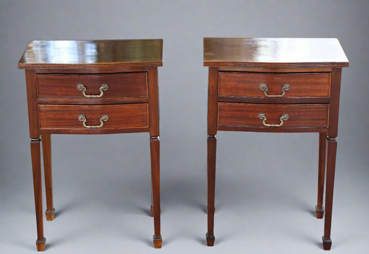 Pair of mahogany Pedestals