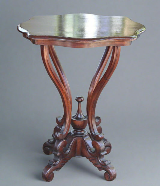 Mahogany oval Occasional/Lamp Table.