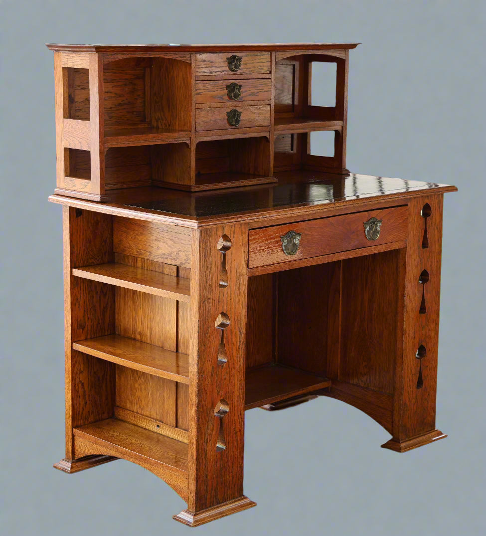 Stunning Arts & Crafts oak Desk, Circa 1900 - SOLD