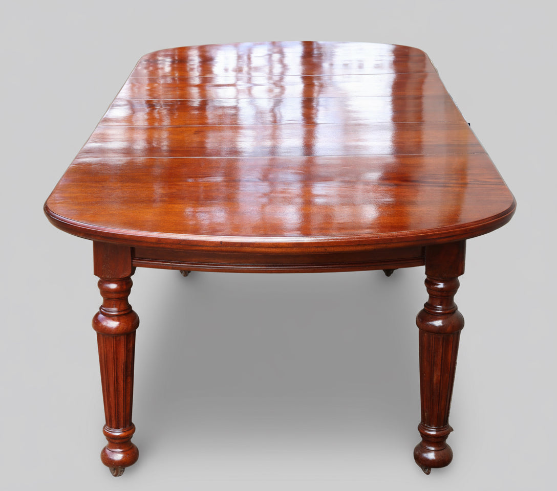 Victorian mahogany extension Dining Table