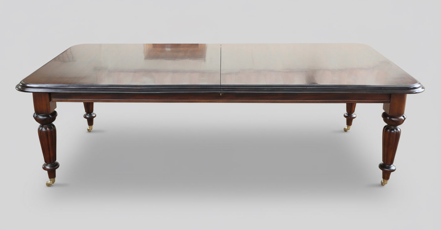 Griffiths & Griffiths Victorian style mahogany Dining Table