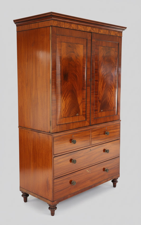 An early Fine Victorian mahogany Linen Press