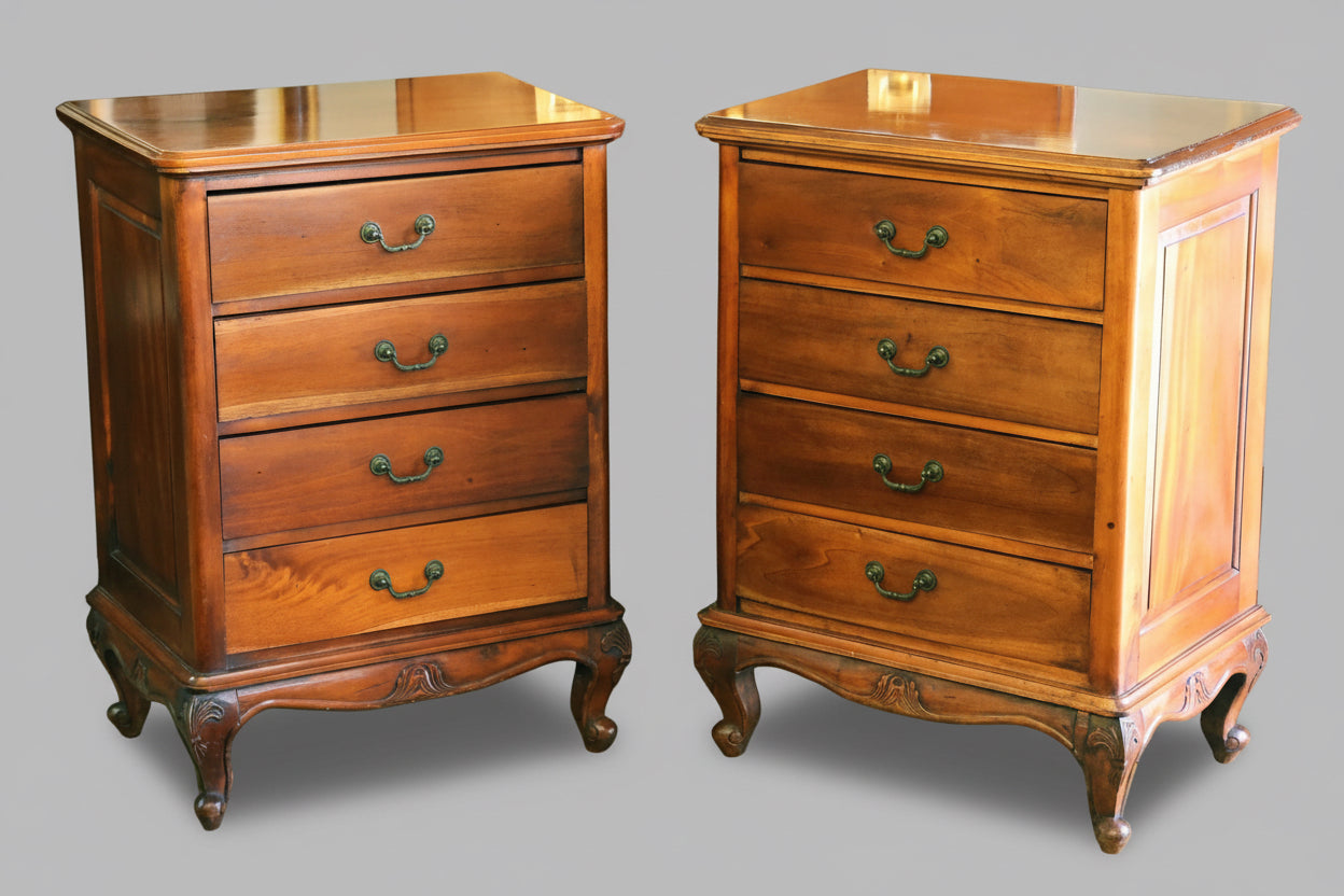 Pair of mahogany Pedestals