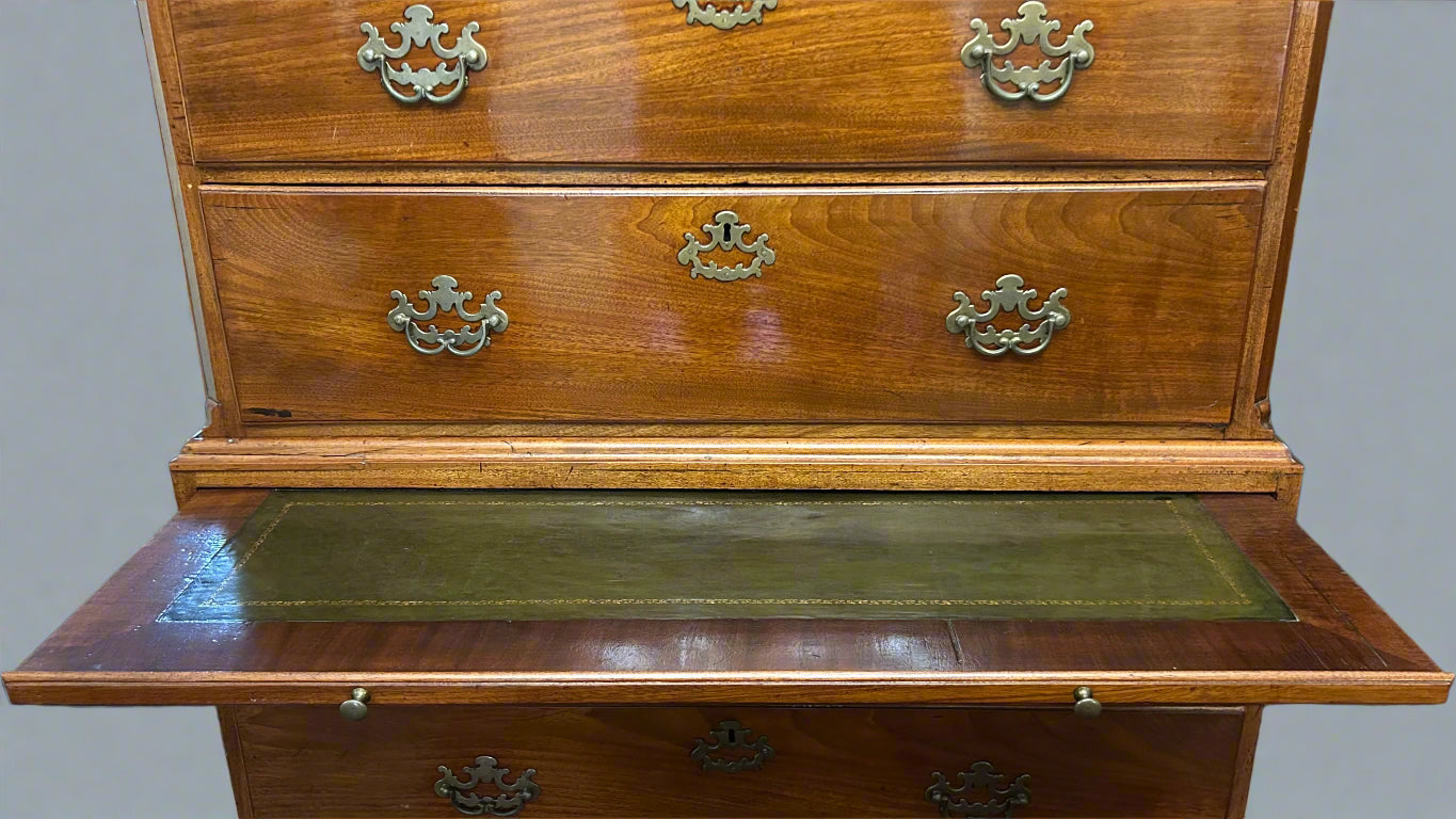 Georgian mahogany Chest on Chest