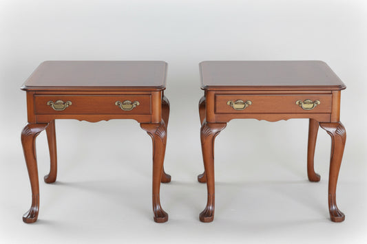 Pair of mahogany Lamp/Side Tables