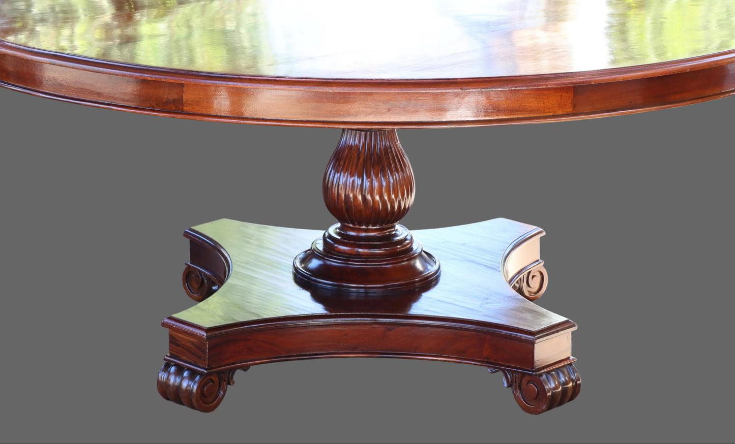 Large William IV style circular mahogany Dining/Centre Table