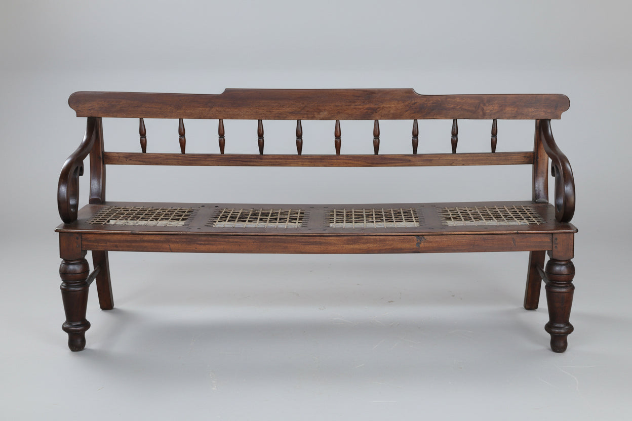 19th/20th Cape Regency style stinkwood Rusbank