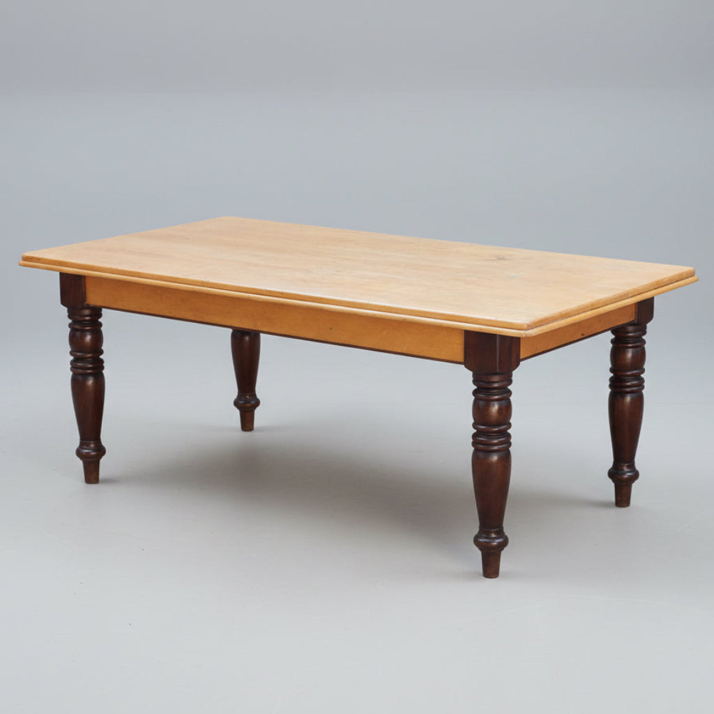 Lovely 19th/20th Century country yellowwood and stinkwood Kitchen Table - SOLD