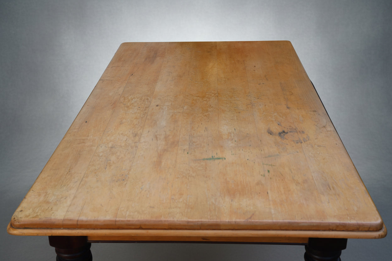 Lovely 19th/20th Century country yellowwood and stinkwood Kitchen Table - SOLD