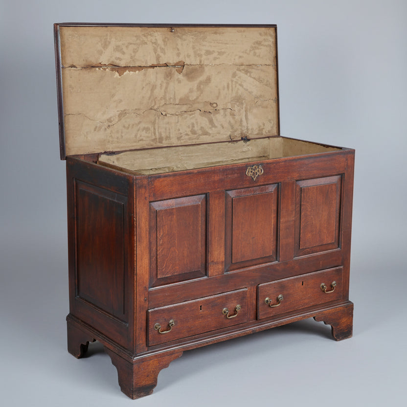Georgian paneled oak Mule Chest - late 18th century