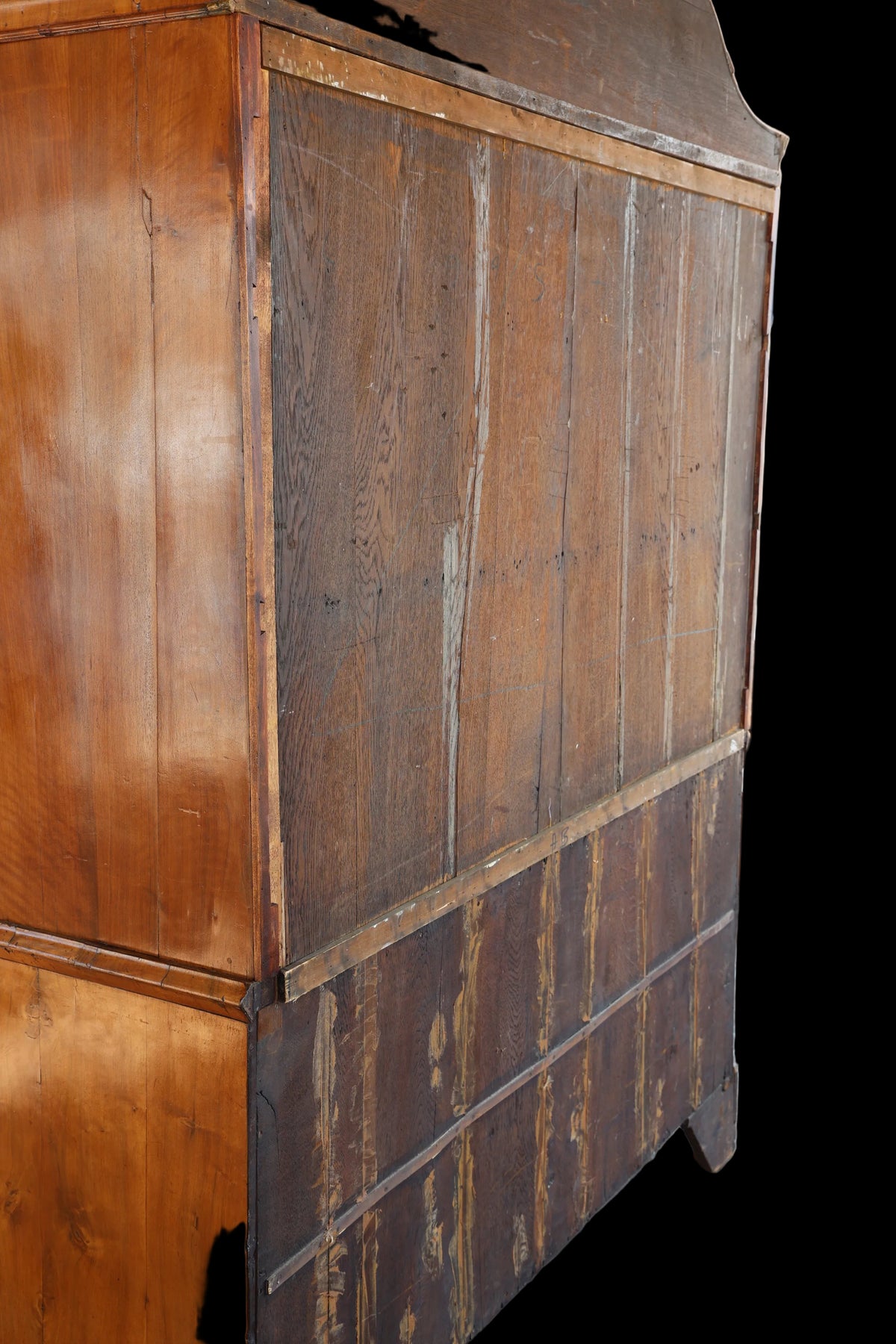 Late 18th Century Dutch walnut Armoire