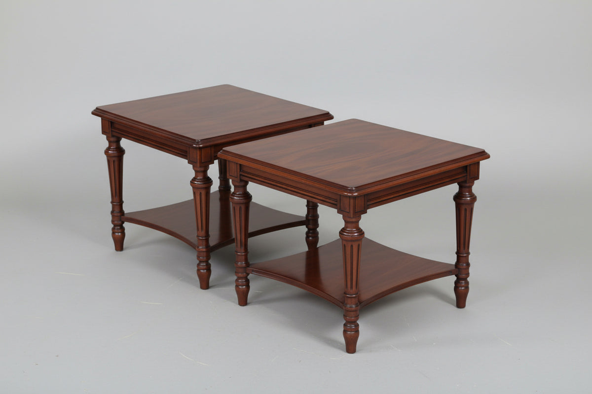 Fine pair of mahogany Side/Lamp Tables