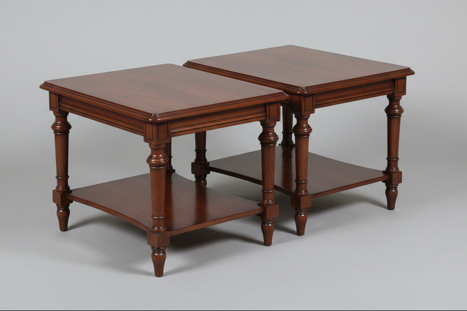 Fine pair of mahogany Side/Lamp Tables