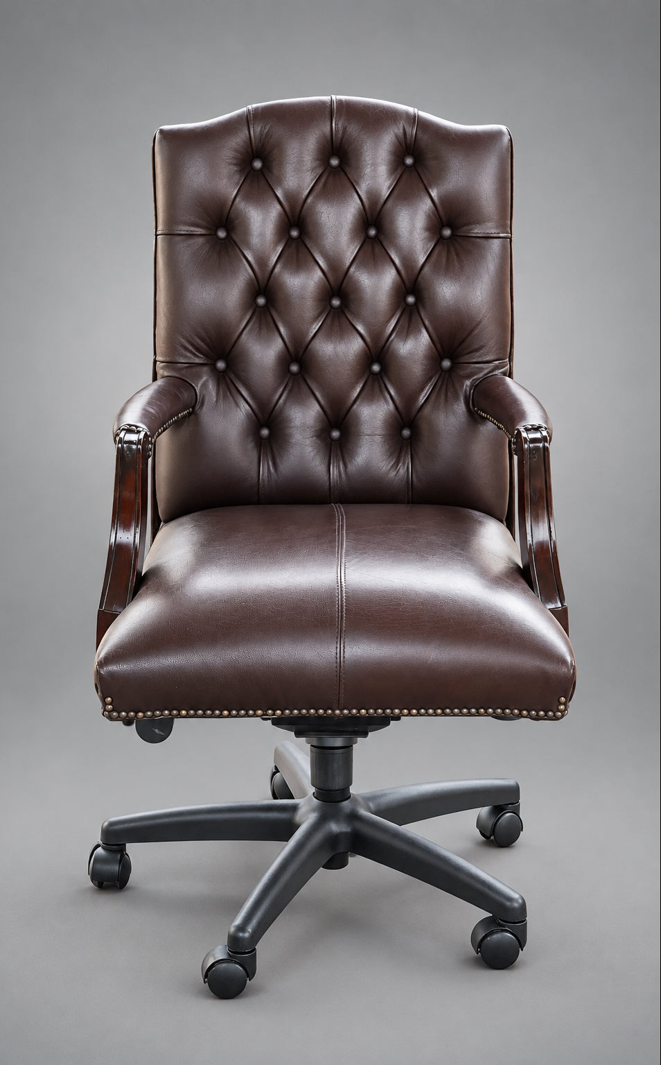 Leather upholstered button-back Executive Office Chair