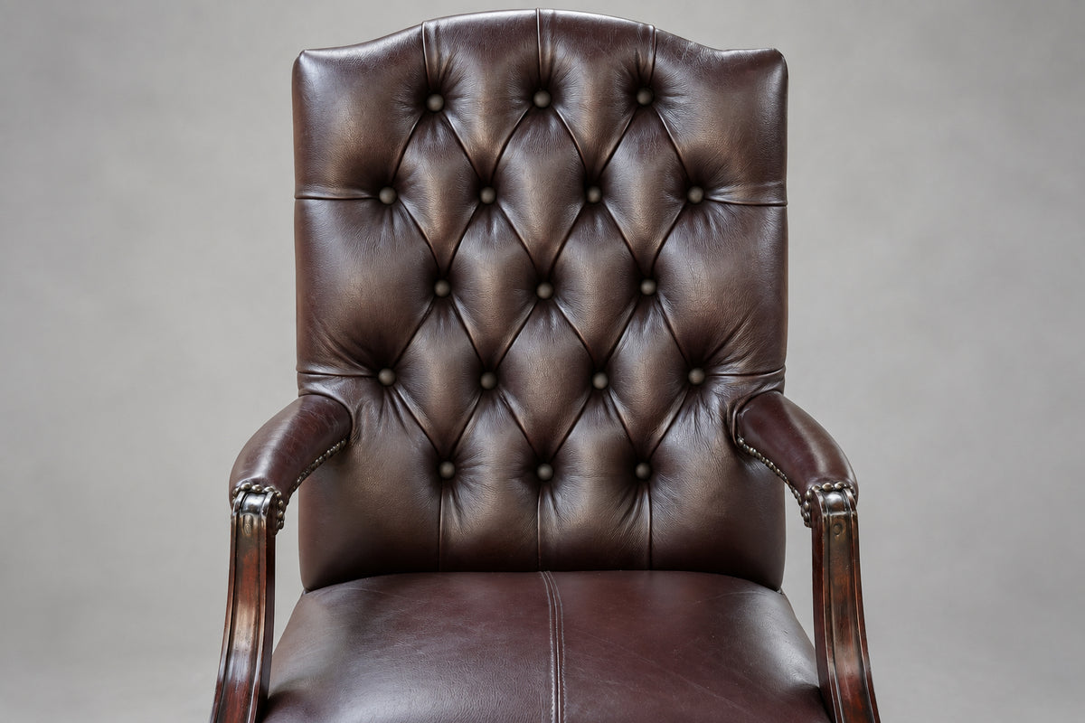 Leather upholstered button-back Executive Office Chair