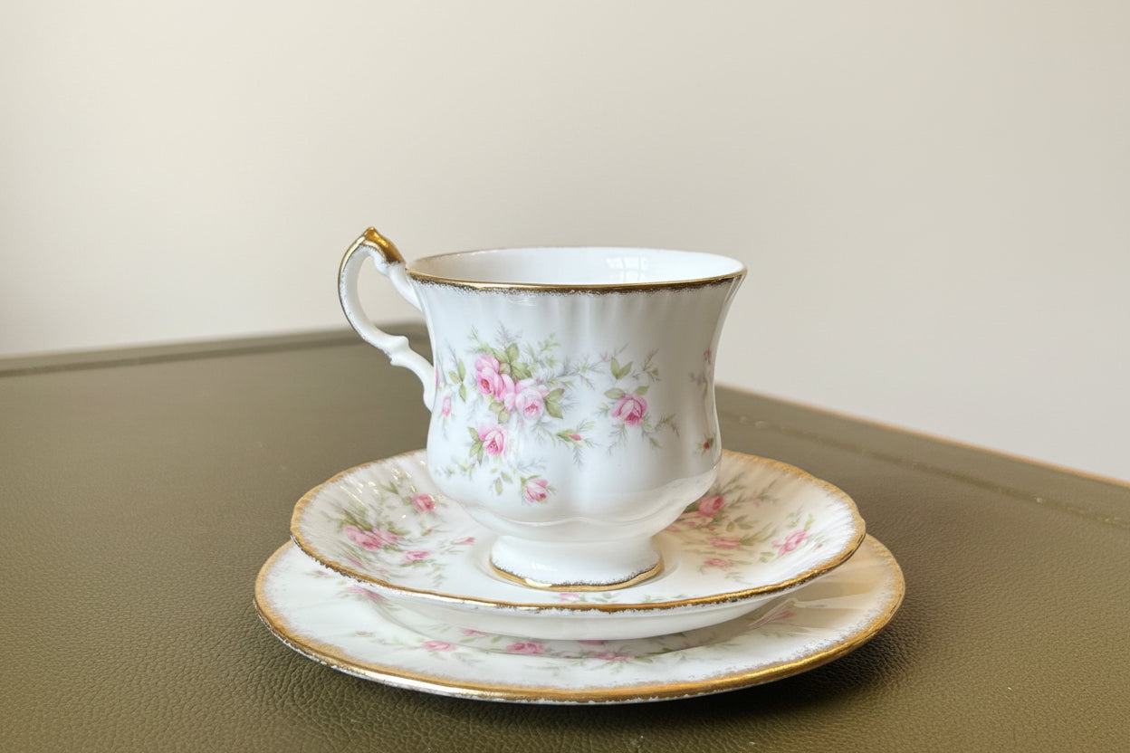 Royal Albert Paragon Victoriana Rose 12 place setting Tea Service