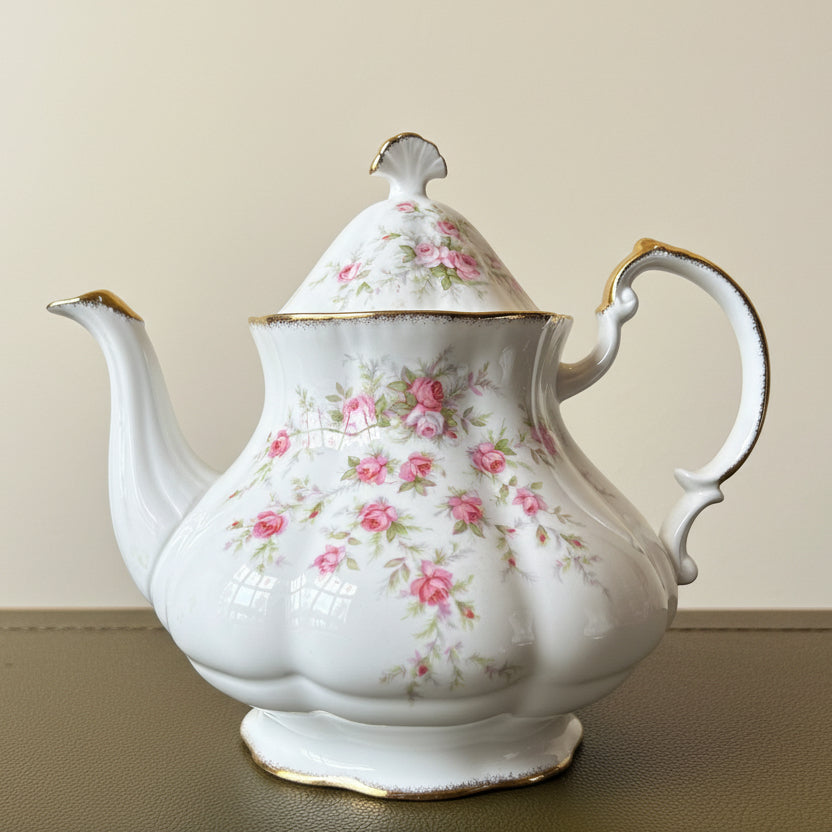 Royal Albert Paragon Victoriana Rose 12 place setting Tea Service