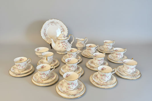 Royal Albert Paragon Victoriana Rose 12 place setting Tea Service