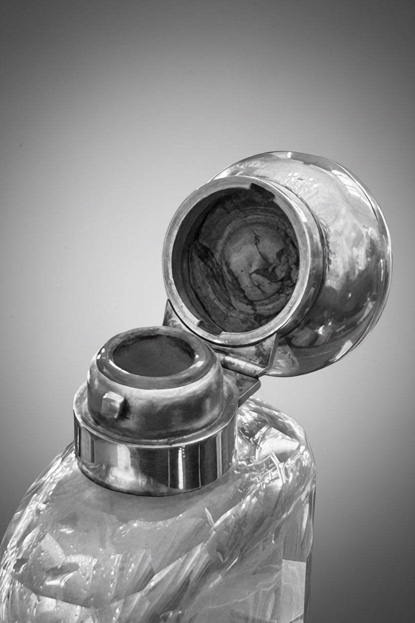 Late Victorian silver and cut-glass Hip Flask - London 1898
